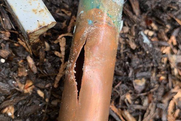 Broken pipe emergency plumber Chicago